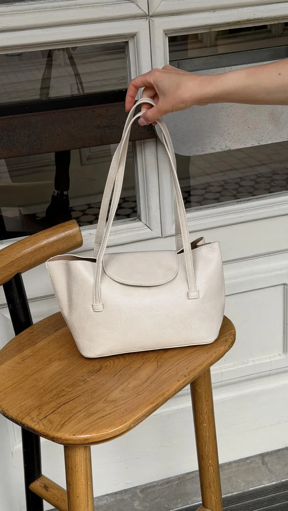 LOUISE BAG MILK